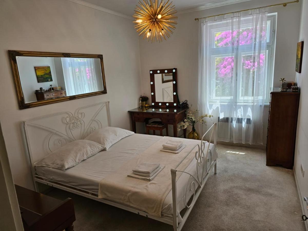 Db Interiors Apartment Split Exterior foto