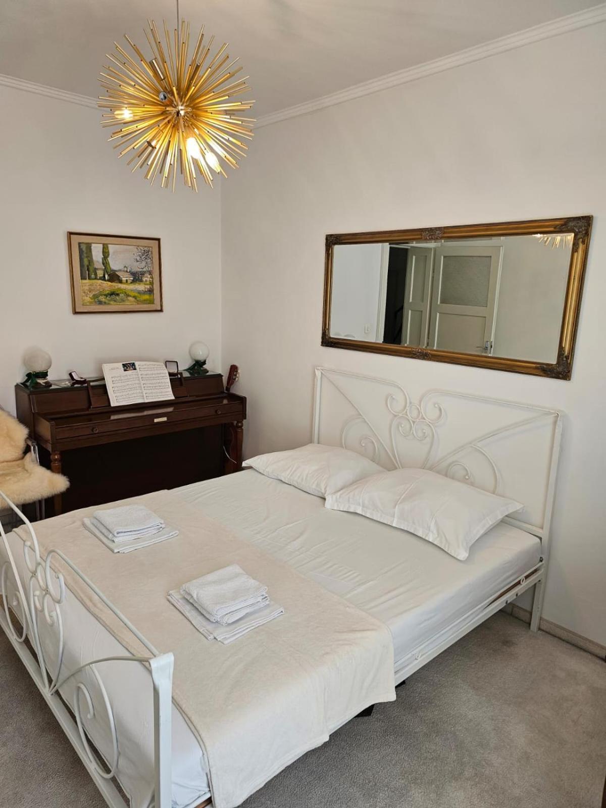 Db Interiors Apartment Split Exterior foto