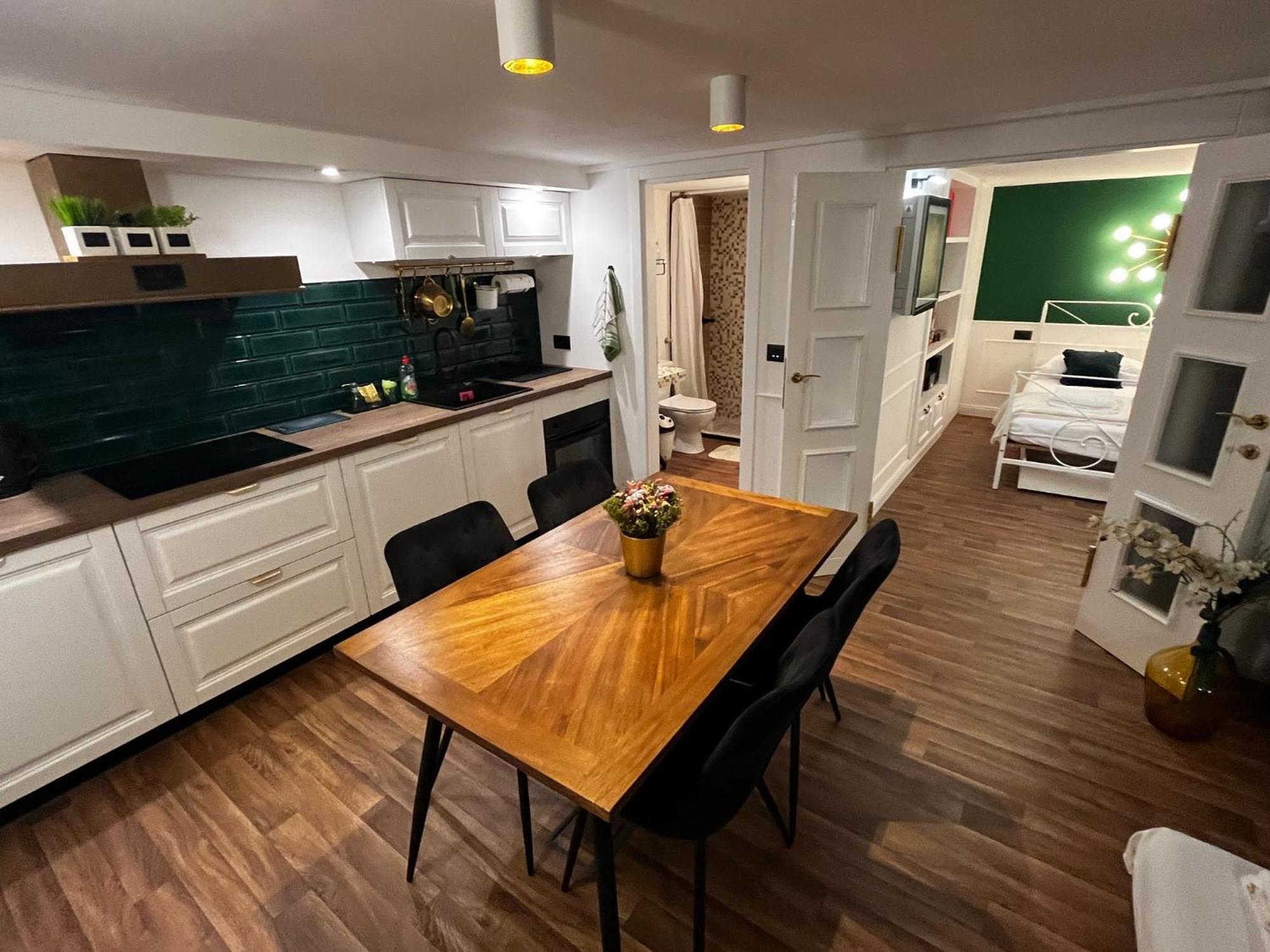 Db Interiors Apartment Split Exterior foto